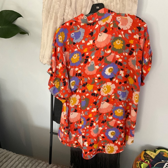 Floral Blouse - Picture 3 of 4